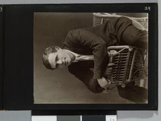 Go to image 31.