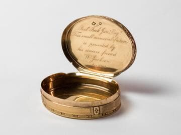 Snuffbox