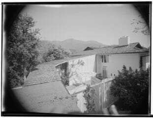 Go to image 4.