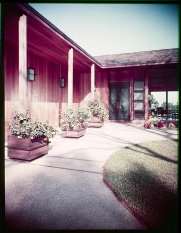 Pace Setter House of 1956 [Epstein residence]