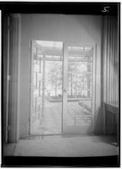 Go to image 4.